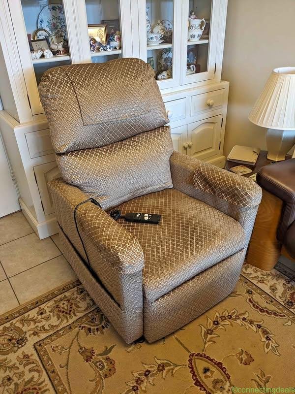 Electric Recliner Chair, Good, Free