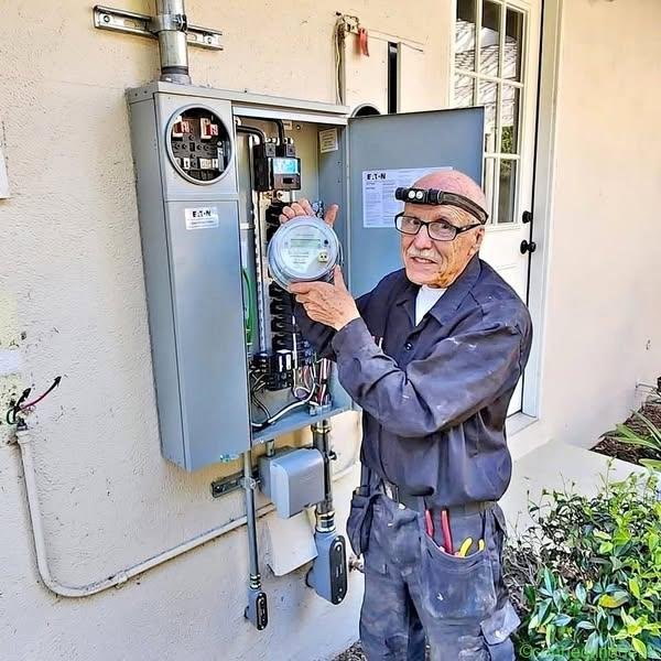 Electrician electric HoME SERVICE!