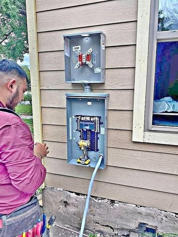 Electrician electric HoME SERVICE!
