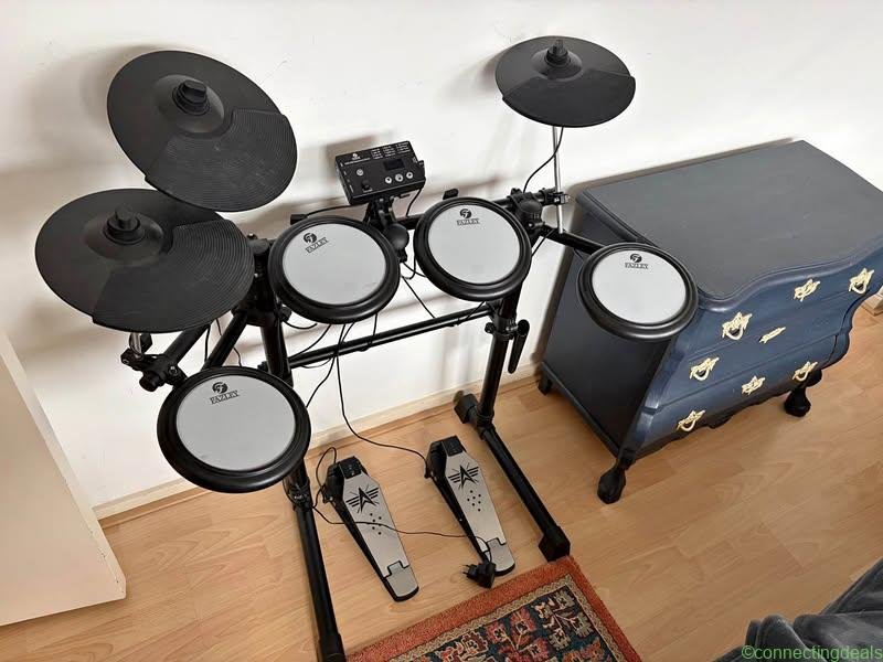 Electronic drum kit