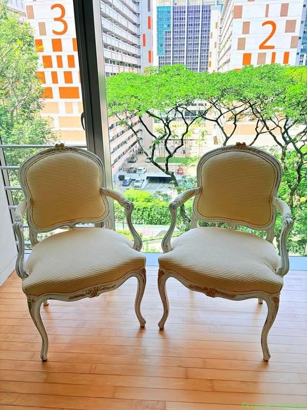 Elegant pair of French Louis XV style Armchairs