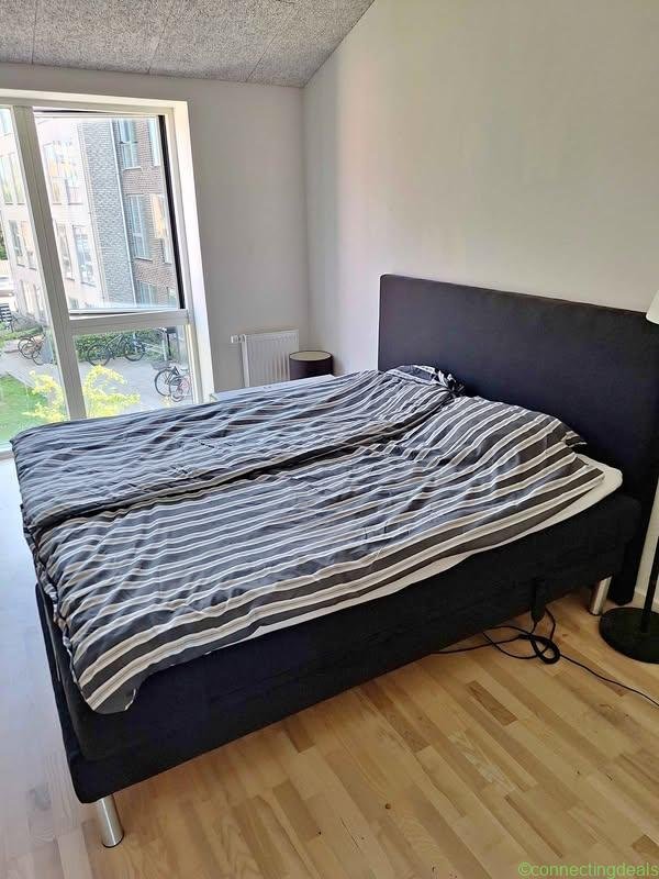Elevationsseng – 200 x 200 cm.
