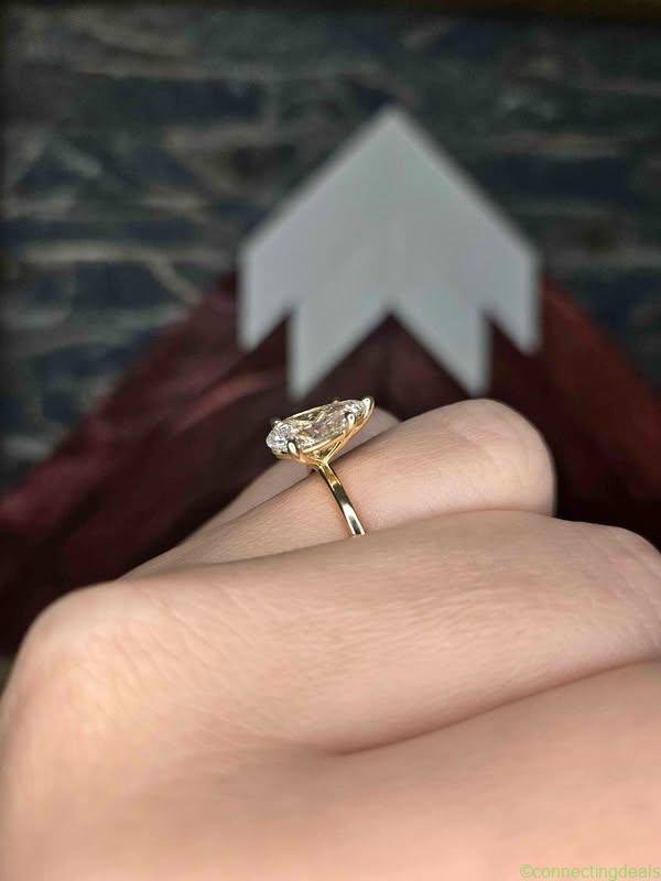 Engagement Ring – 2ct Pear Size 6.5