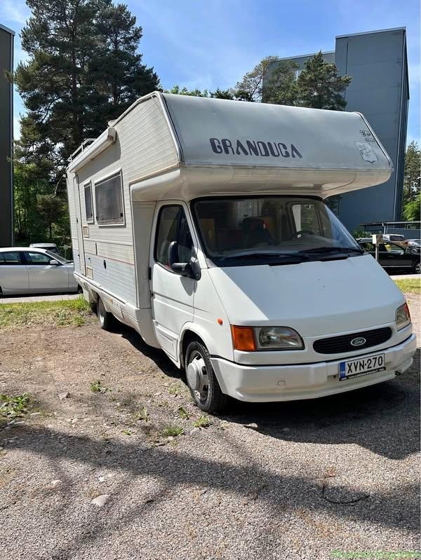 Ford Granduca -matkailuauto | 6 henkilöä | 141