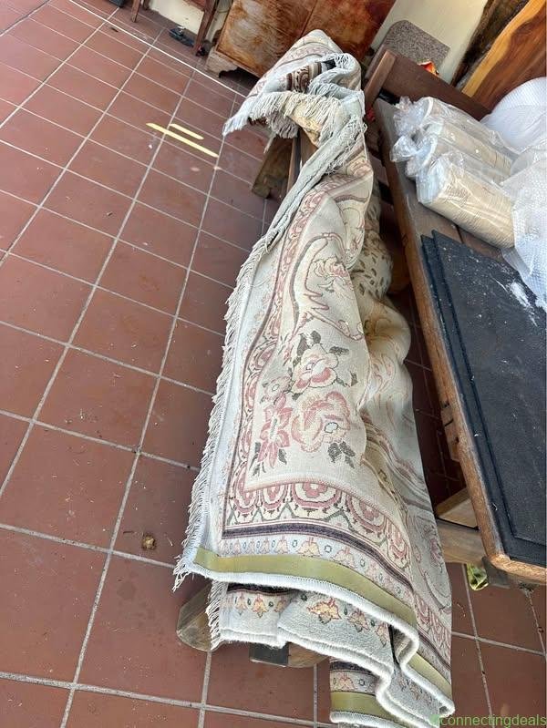 Free carpet