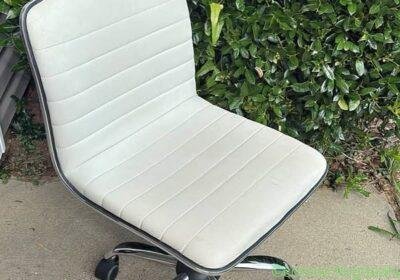 FREE CHAIR in Raleigh