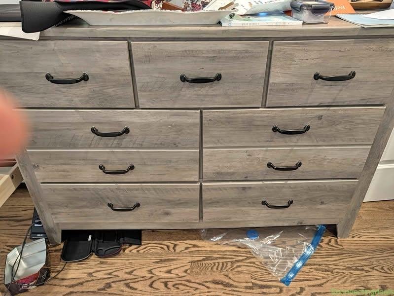 Free dresser