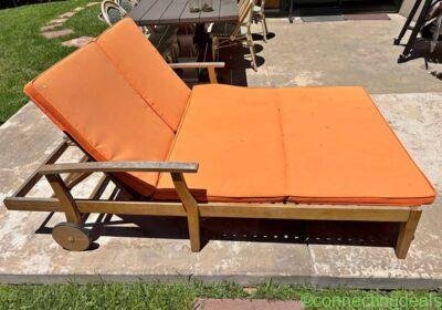 Free outdoor lounge chair in Los Angeles