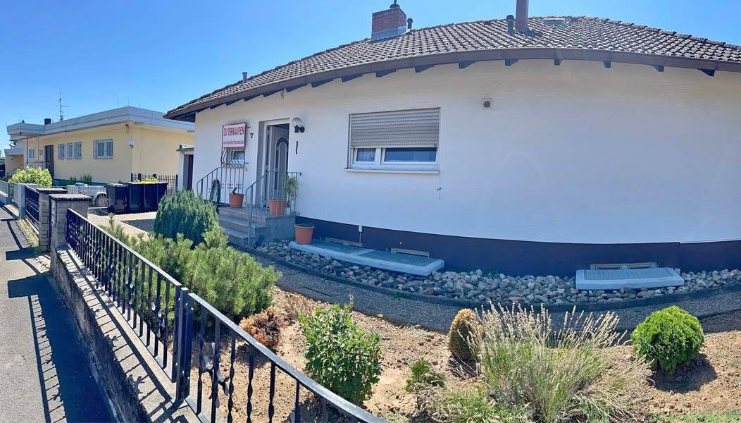 Freistehendes Einfamlienhaus mit schönen