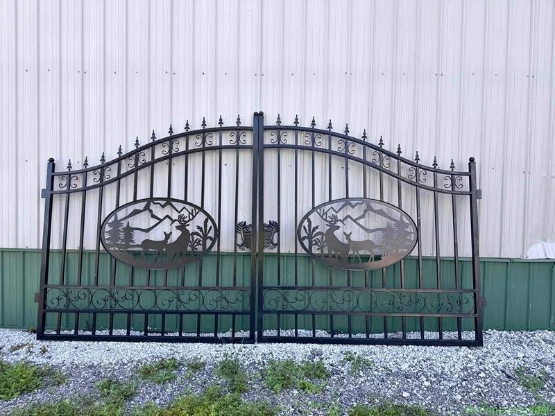 Gate