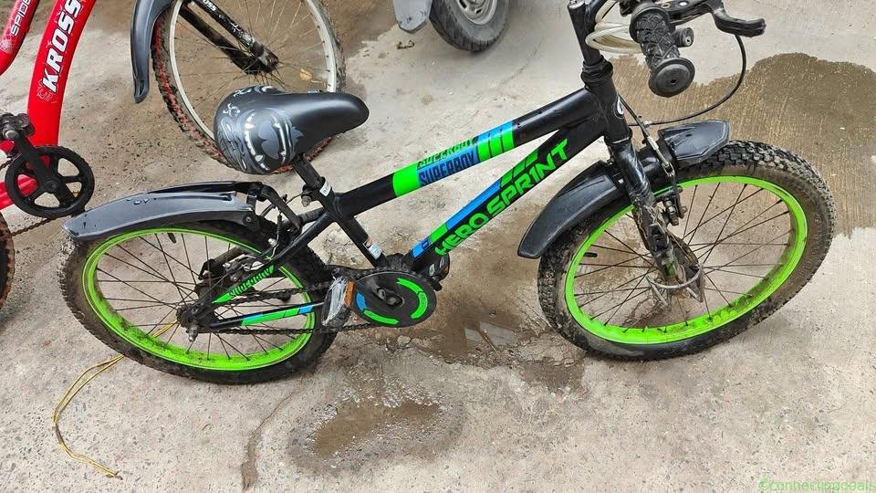 Girls bicycle 14” just like new