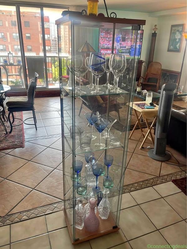 Glass cabinet