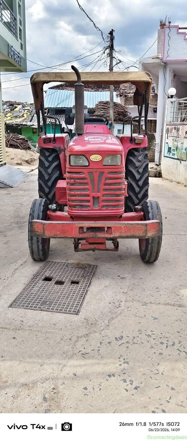 Good condition 1 hend Tectar hai