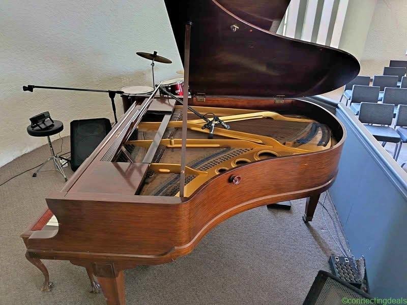 Grand piano