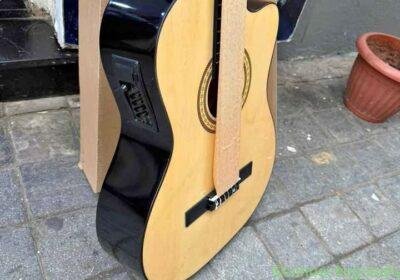 Free ad: Guitar electro classical in Meknes. Guitar electro classical in Meknes