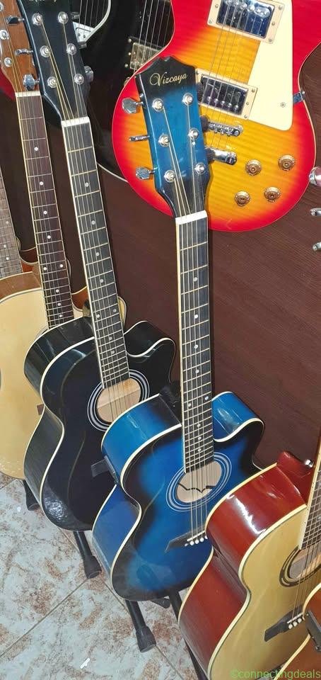 Guitar et toutes les instruments