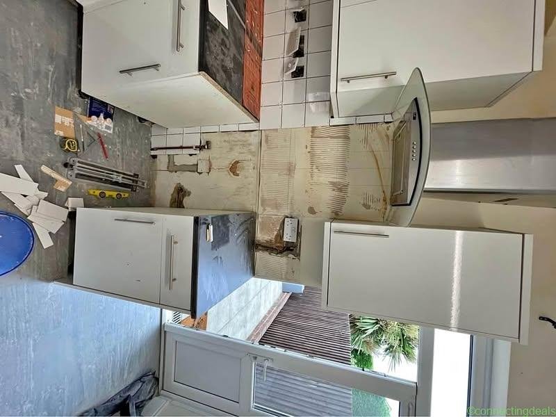 Handyman service – Home repairs and maintenance