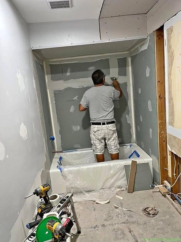 (HANDYMAN SERVICES AND PLUMBERS AVAILABLE)