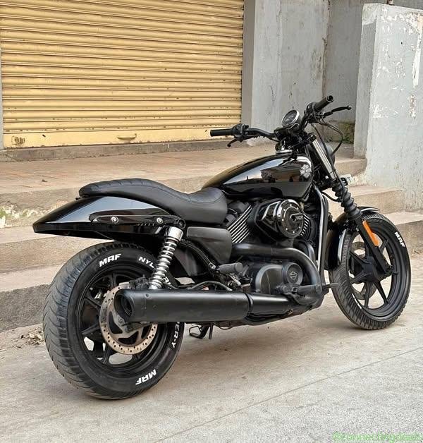 Harley Davidson street 750