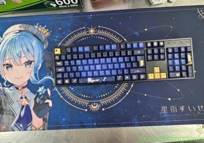 Free ad: Hololive X Hyte keyboard and keycap in Singapore. Hololive X Hyte keyboard and keycap in Singapore