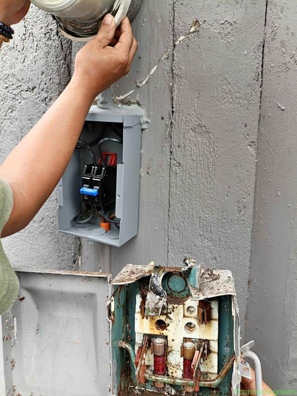 Home service electrician
