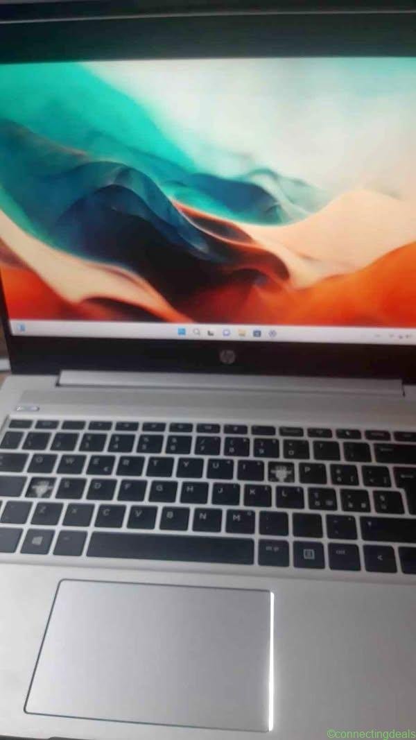 Hp i7,8gb ram,ssd 256 14polici,manca