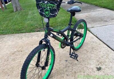 Huffy Decay kids bike- 20” wheels, single speed, in Chicago