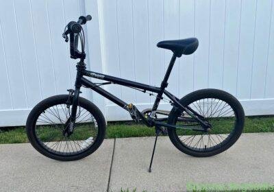 Hyper Bicycles 20" Boy's Spinner BMX Bike. in Chicago