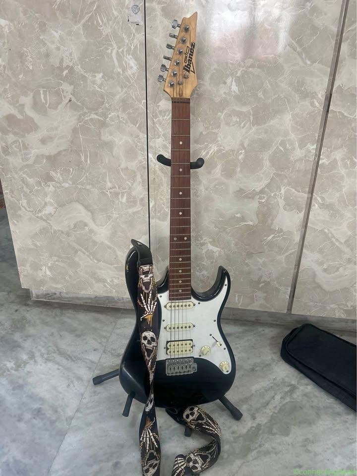 Ibanex guitar with zoom g3xn and marshall