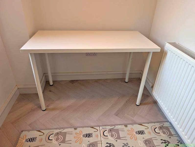 IKEA table lagkapten / Adils (KILDARE TOWN