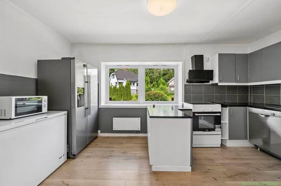 Innbydende 4-roms leilighet med garasjeplass