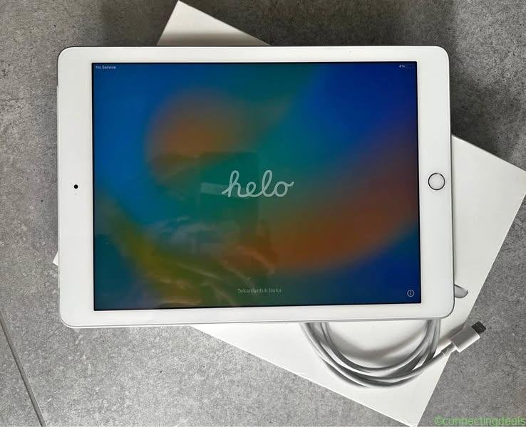 iPad 5 Generation 32 GB, WI-FI + Cellular