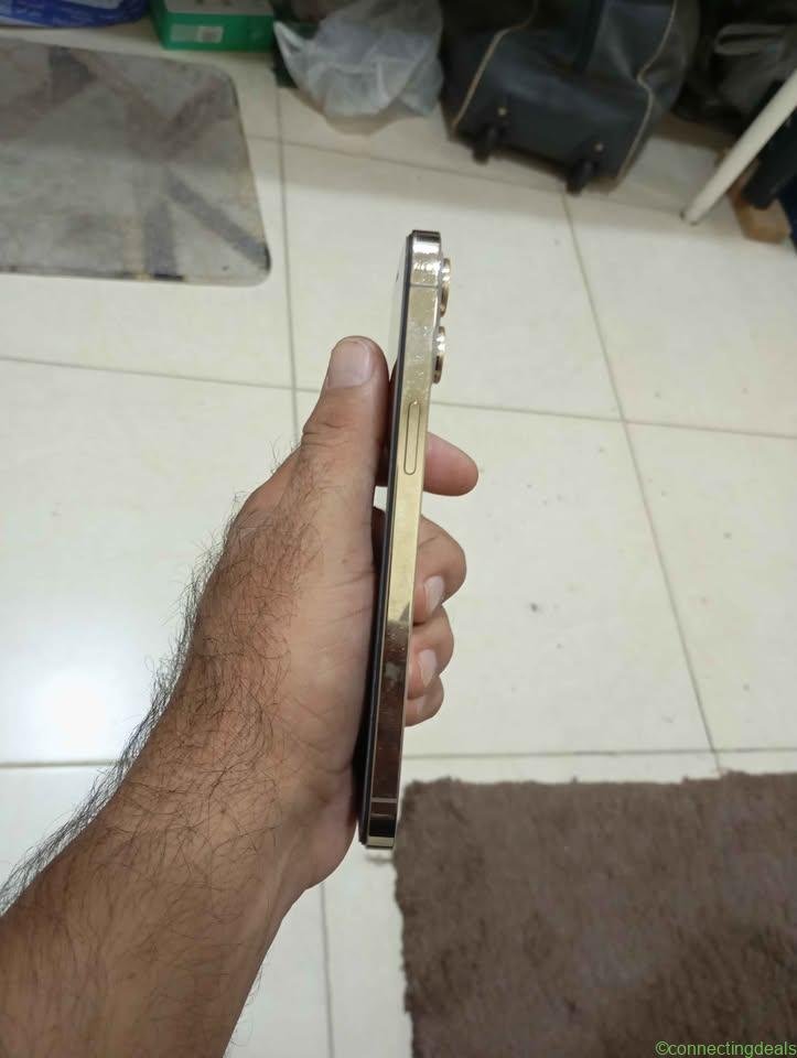 Iphone 12 pro Max Golden
