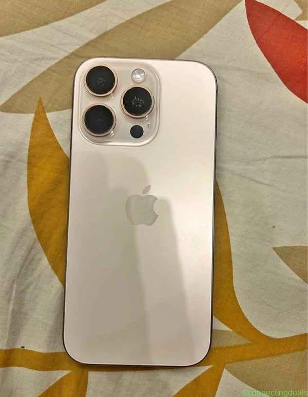 Iphone 15 pro max gold