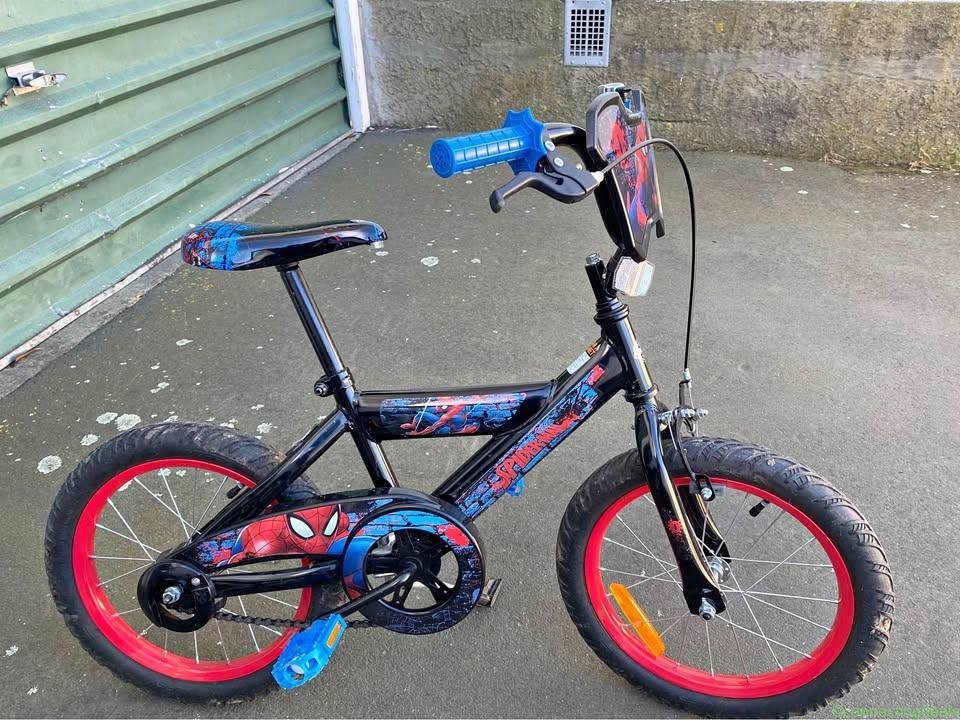 Kids bike Spiderman
