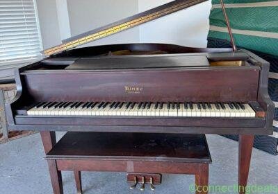 Free ad: Kinze Chicago Baby Grand Piano in Fort Worth. Kinze Chicago Baby Grand Piano in Fort Worth