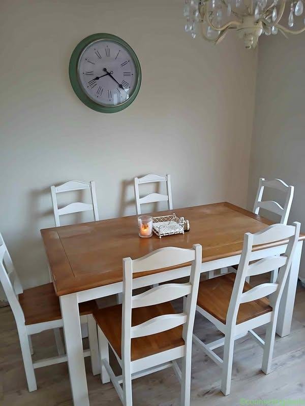 Kitchen table