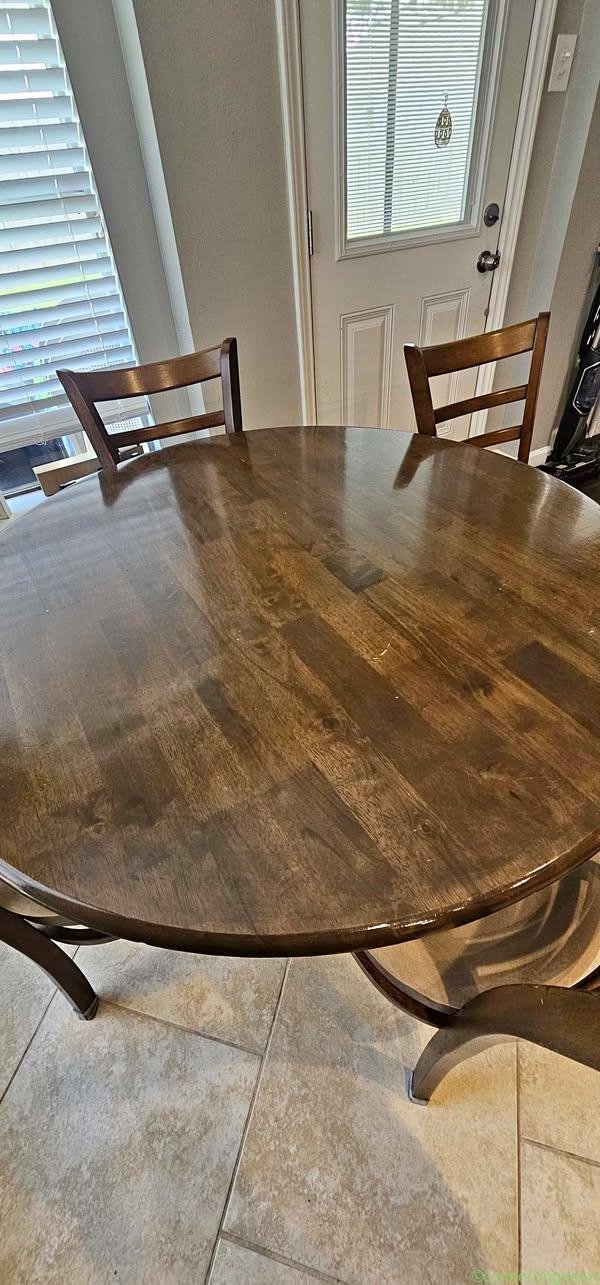 Kitchen table