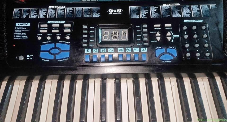 L and P Music keyboard