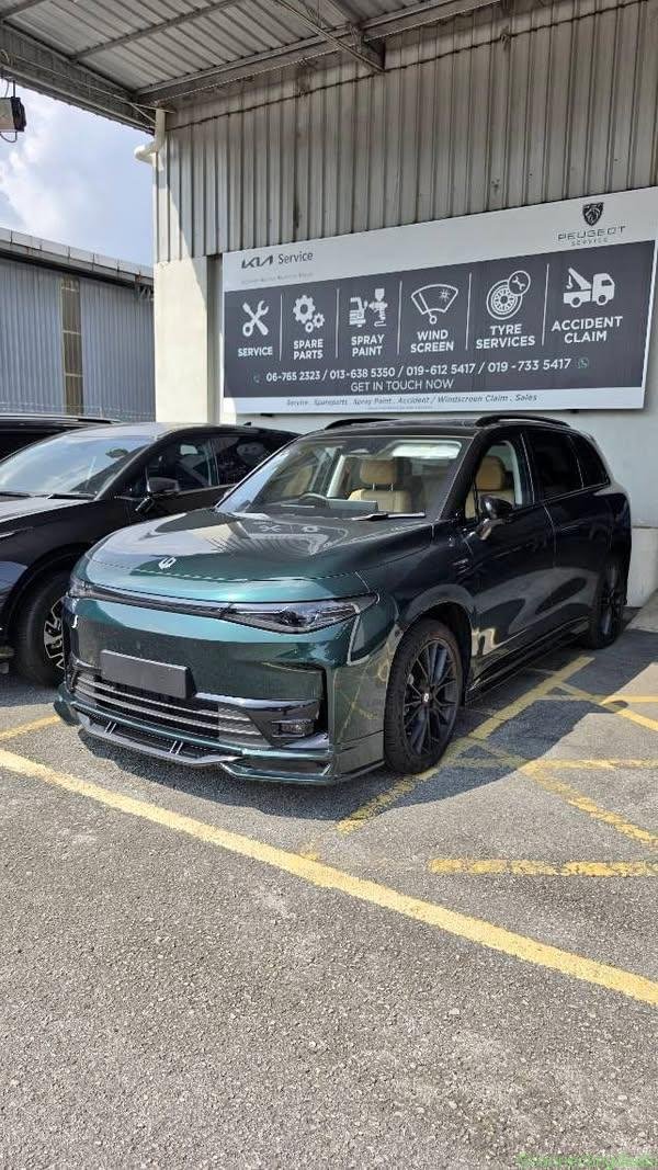 Leapmotor C10 with Night Package Bodykit