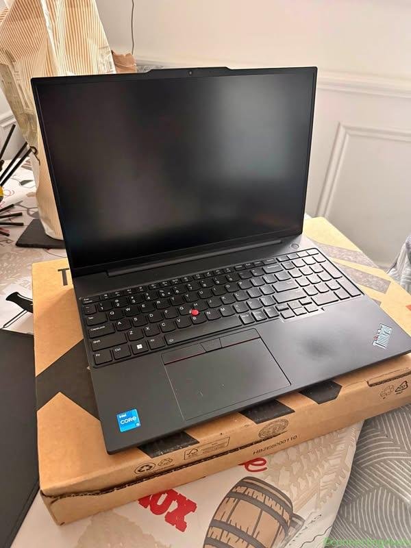 Lenovo ThinkPad E16 Gen 1 custom