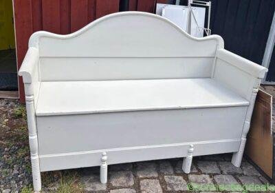 Liten träsoffa in Gothenburg