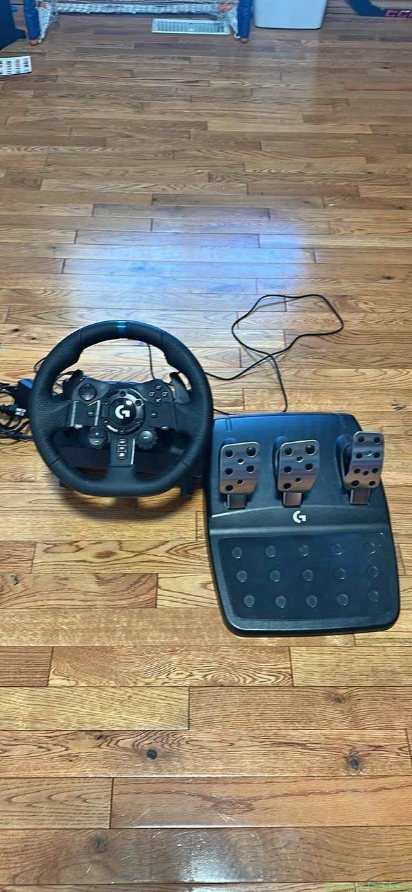 Logitech g923