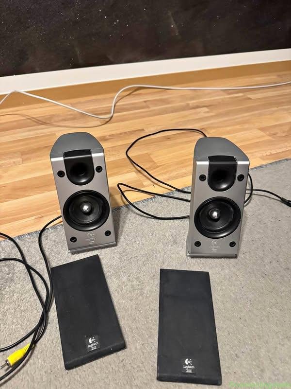 Logitech Z2300 2.1 THX Soundsystem