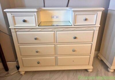 Long dresser in Miami