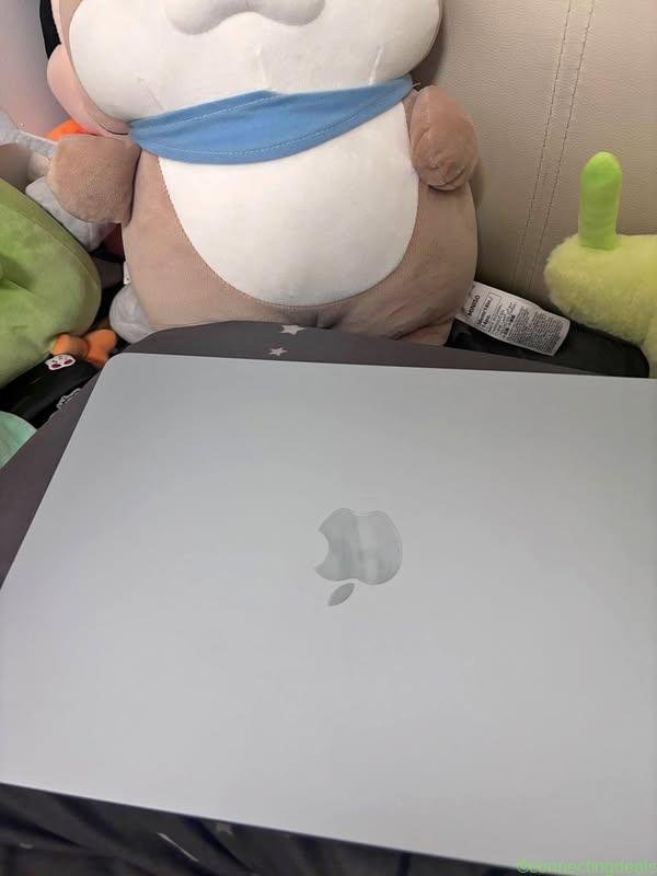 MacBook Air M4 (2025)