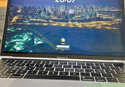 Macbook pro 2019 13 inch i5 16gb 256gb in Lisbon