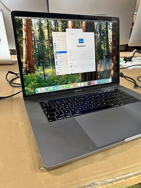 MacBook Pro 2019 i7 9th gen 16gb 500gb ssd