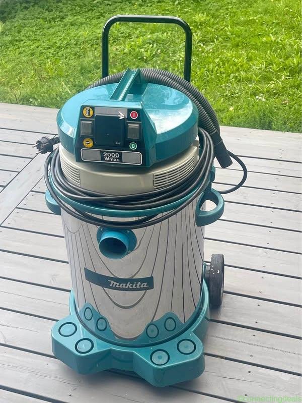 Makita märkä-/kuivaimuri.