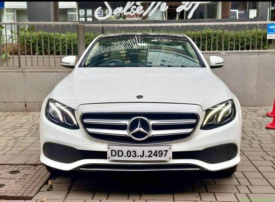 MERCEDES BENZ E220 CDI LWB